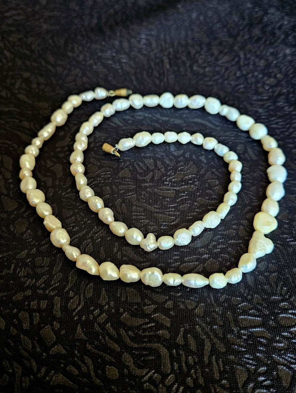 Classic Freshwater Baroque Pearl Necklace - Creamy White